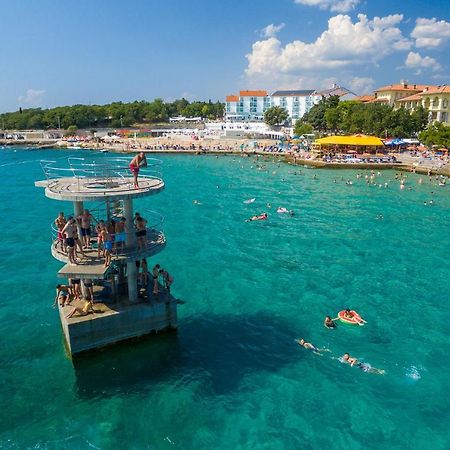 Cozy Apartments With Sea View Novi Vinodolski Extérieur photo