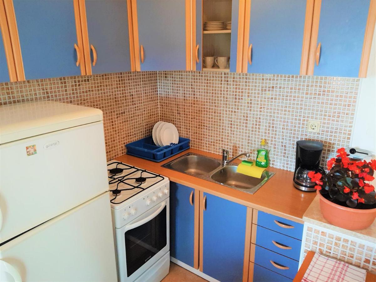 Cozy Apartments With Sea View Novi Vinodolski Extérieur photo