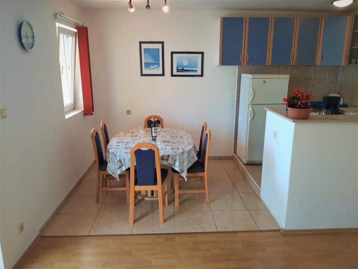 Cozy Apartments With Sea View Novi Vinodolski Extérieur photo